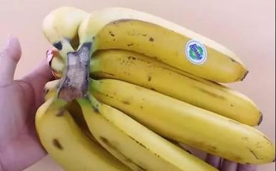 香蕉两天就变黑?水果贩老板叮嘱我一个诀窍,试试吧!
